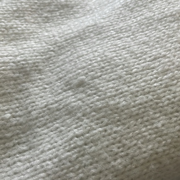 Old navy white sweater - Picture 6 of 6